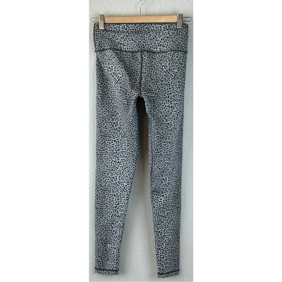 Sweaty Betty Zero Gravity Leopard Print Leggings, size XS - Picture 4 of 6